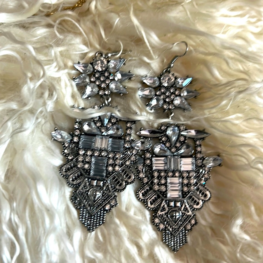 Elegant silver, crystal earrings
